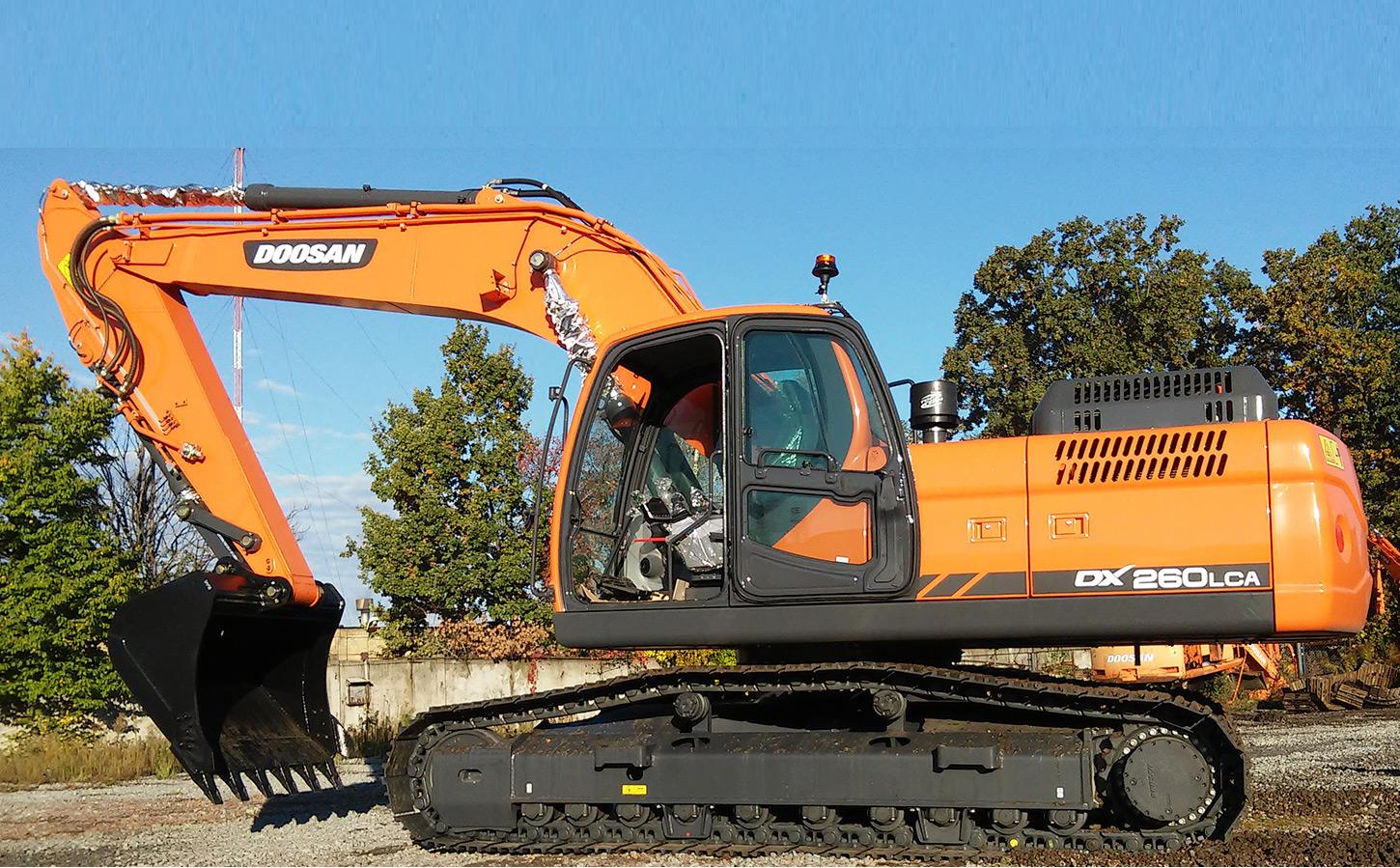 Экскаватор гусеничный Doosan 260