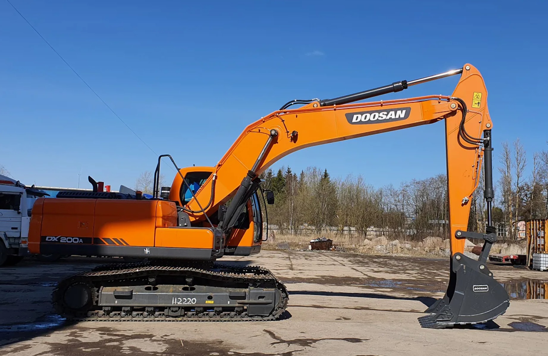 Экскаватор гусеничный Doosan 200
