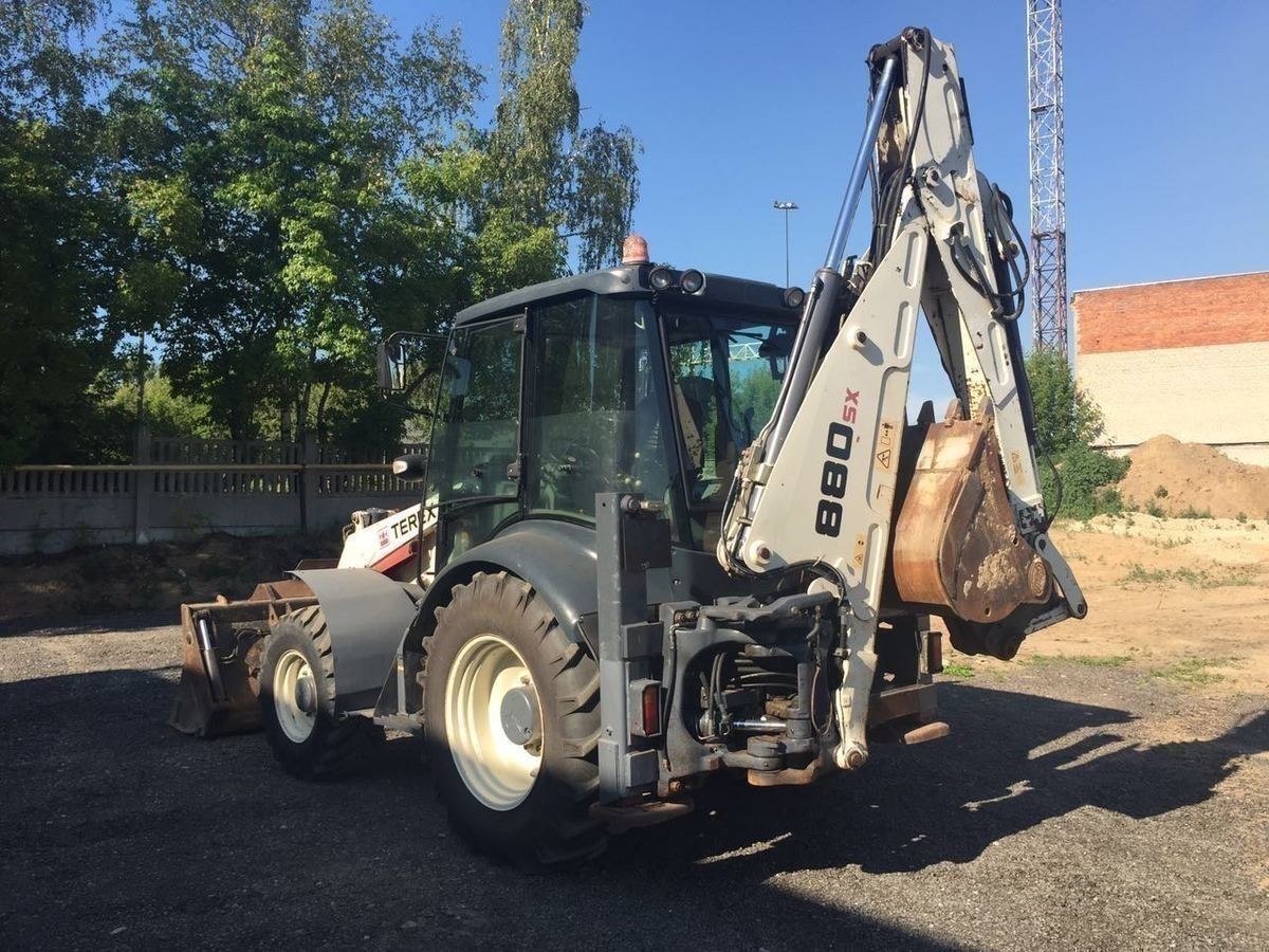 Экскаватор-погрузчик Terex 880