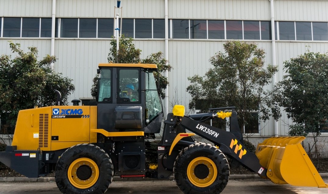 Фронтальный погрузчик XCMG LW 330