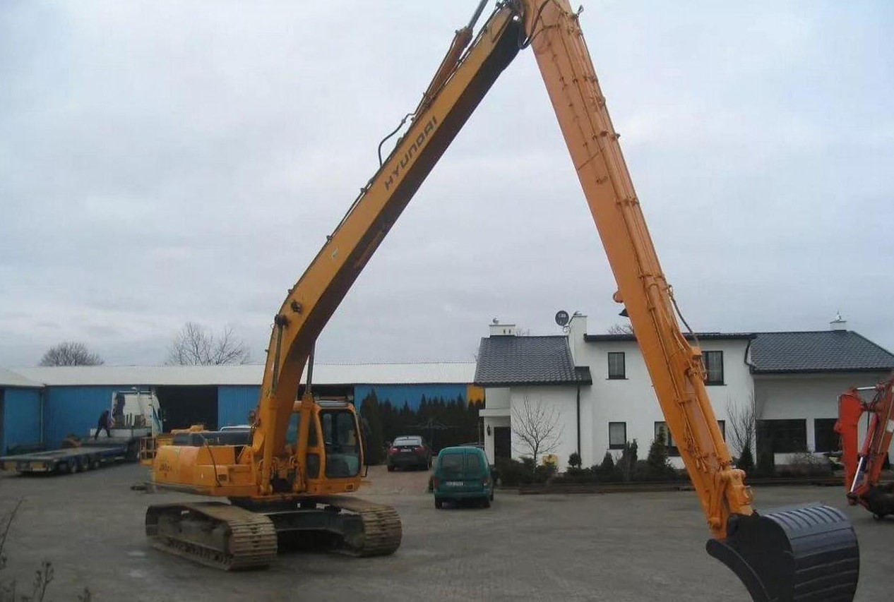 Длиннорукий экскаватор Hyundai 290