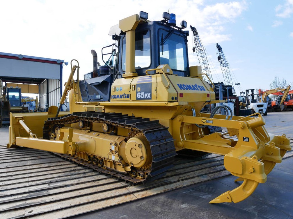 Бульдозер Komatsu D 65